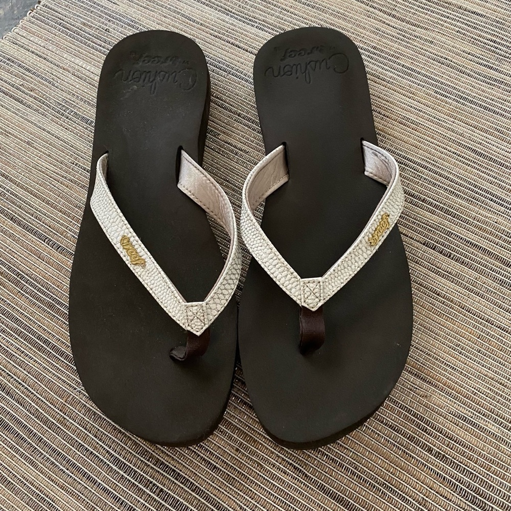 Reef Star Cushion Sassy